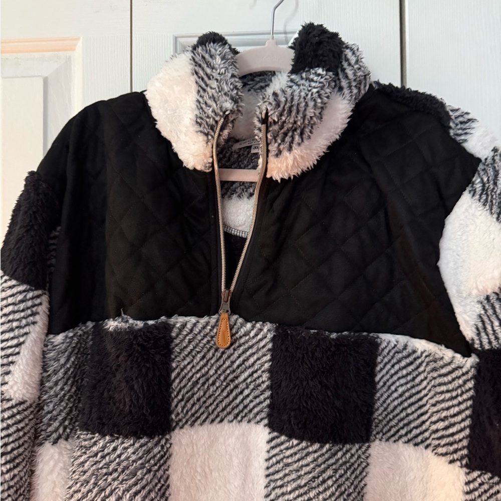 Buffalo Plaid Puffed Sherpa Jacket - Picture 2 of 6